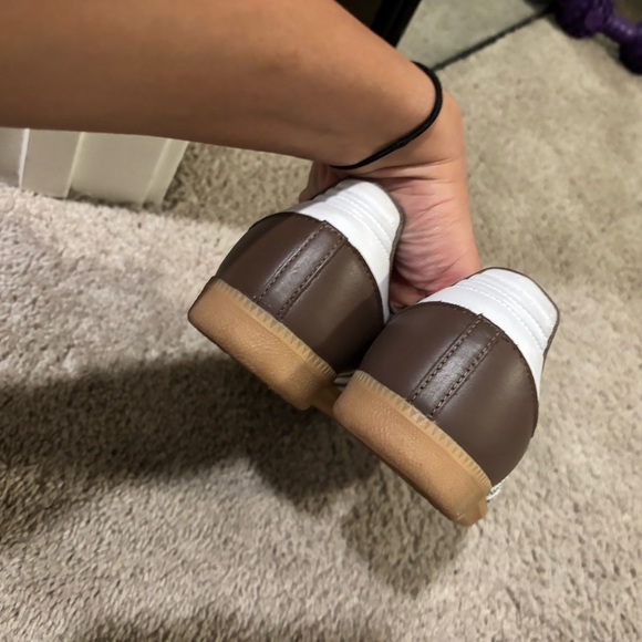 Adidas women’s Brown and White Sambas - Picture 5 of 6